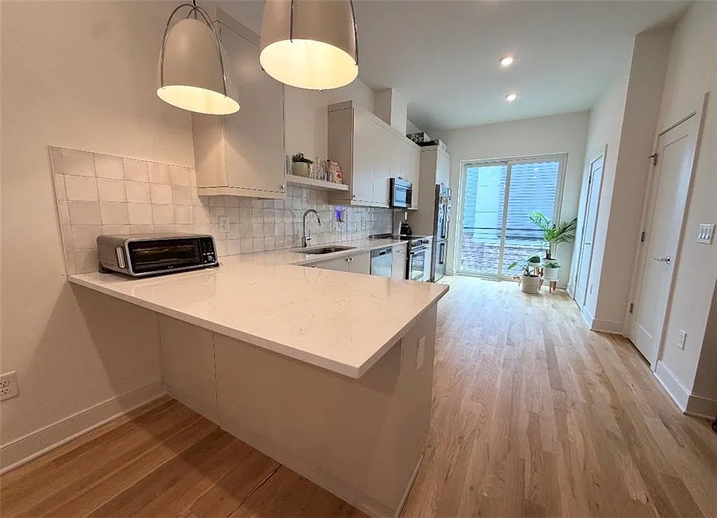 2199 Lenox Rd NE — Photo 3