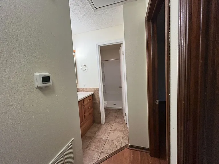 821 E Lakeside Dr — Photo 25