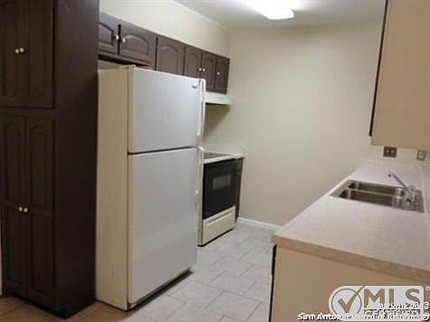 4th image of 9411 Spring Dawn St