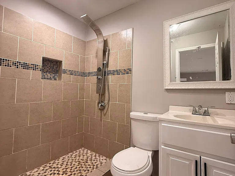657 Robert E Lee Pkwy — Photo 20