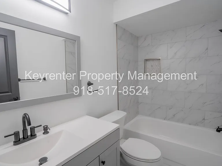 2213 E Seattle St — Photo 10
