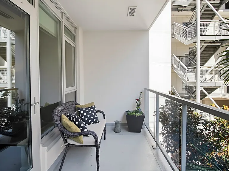 1431 Pac Hwy #415 — Photo 31
