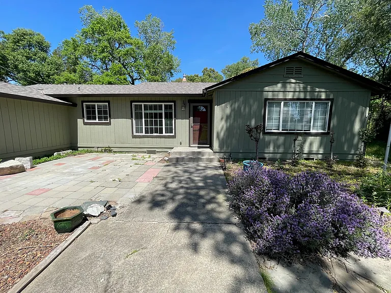 7077 Pine Gate Way — Photo 3