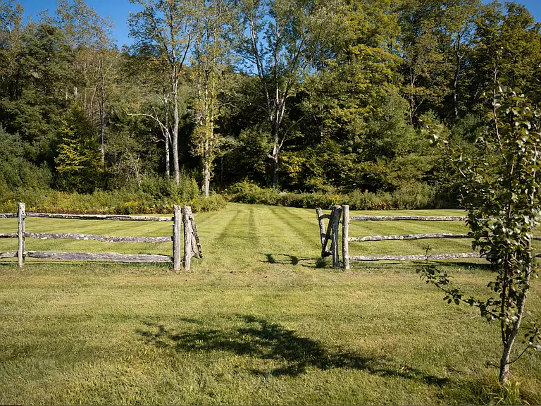 872 Grassy Brook Rd — Photo 15
