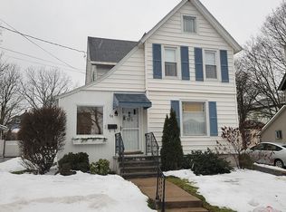 65 Perry St, Auburn, NY 13021