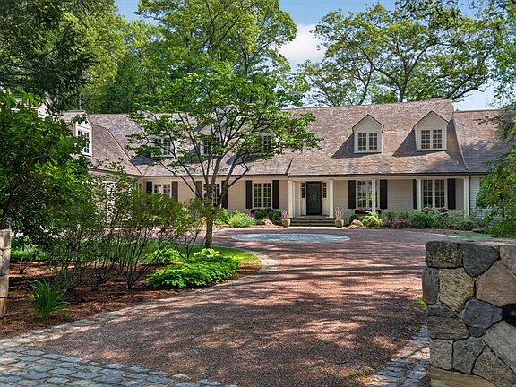 3rd image of 12 Winding River Cir