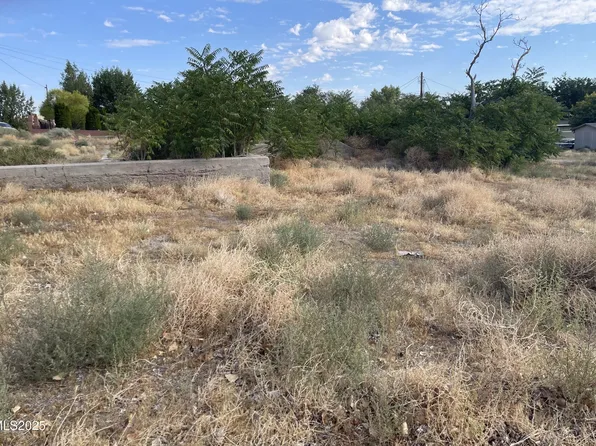 37 Bridge St, Yerington, NV 89447