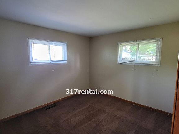 4th image of 4811 Katherine Dr