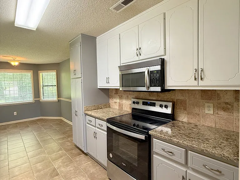 102 Watercress Cir — Photo 12