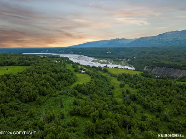 8000 N Quaking Aspen Rd, Palmer, AK 99645