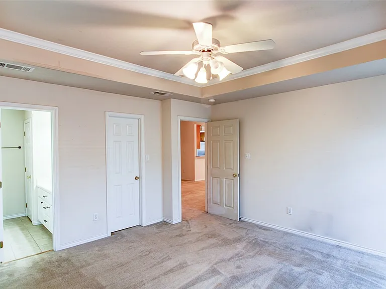 113 Karten Ln — Photo 13