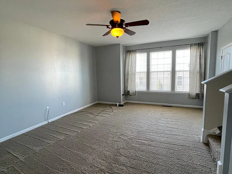 102 Woodside Dr — Photo 18