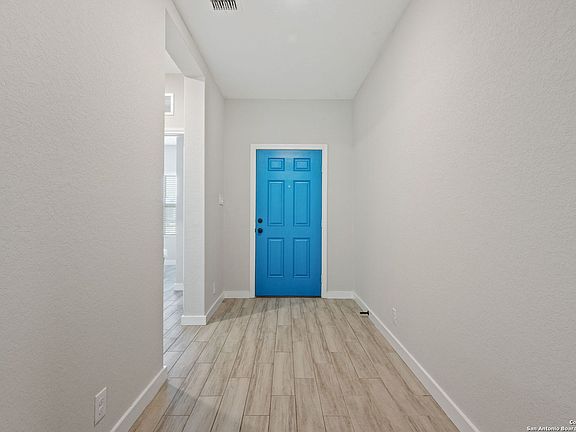 4th image of 13002 Vista Hollow