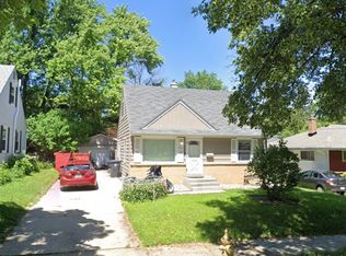 2108 Oaklawn Ave, Waukesha, WI 53188