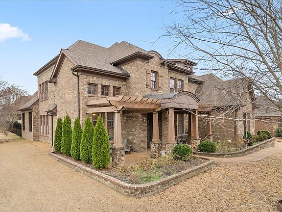 2nd image of 10176 Oak Levee Dr
