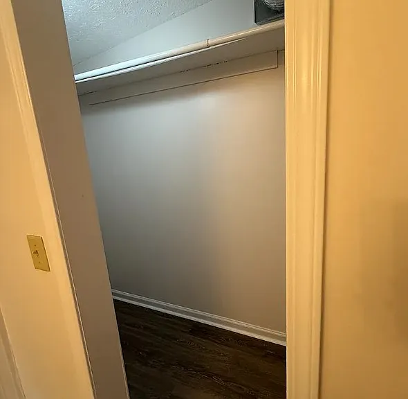 53 Park Ln — Photo 6