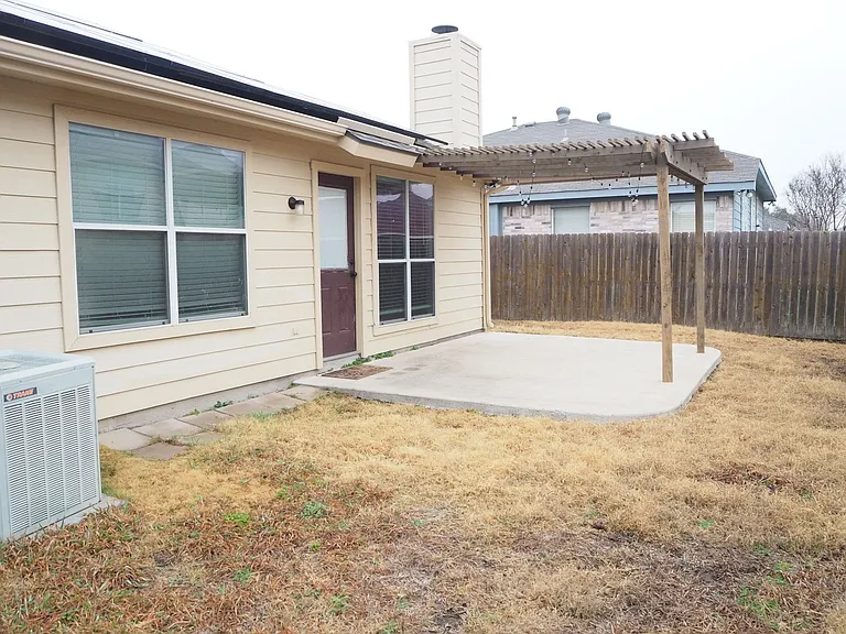 511 Lonestar Park Ln — Photo 23