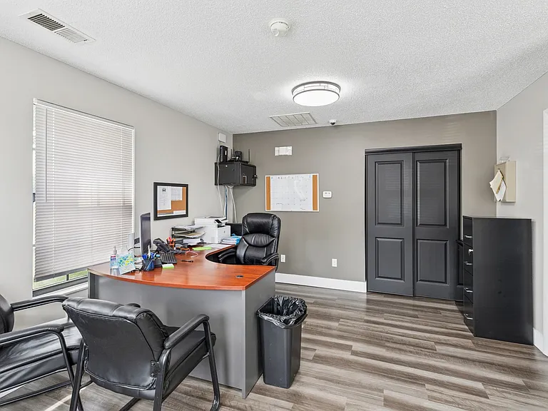 Ridge View Apartments — Photo 10