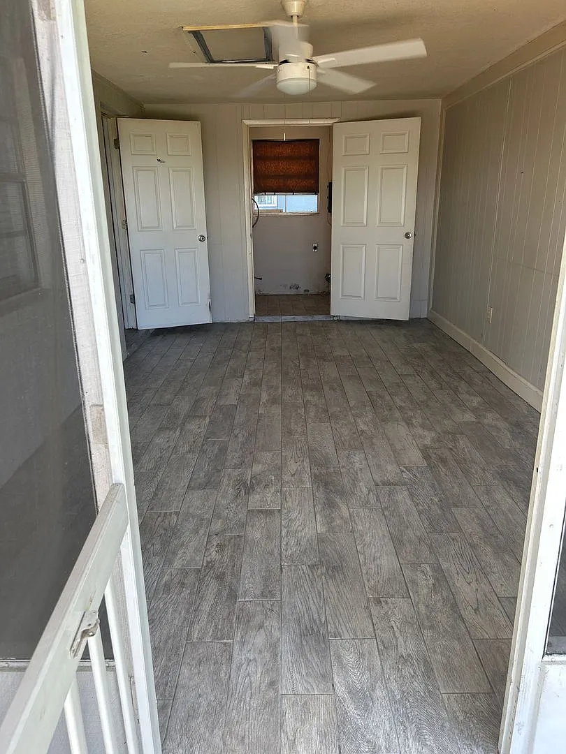 Pet-friendly Cute Duplex in Nokomis! Move in Ready! Parks nearby! — Photo 4