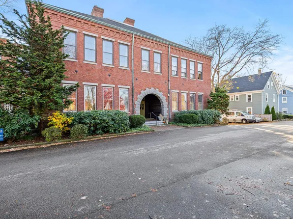 50 South School Street #5, Portsmouth, NH 03801