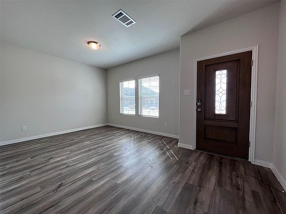 4th image of 5561 Castle Peak Bnd