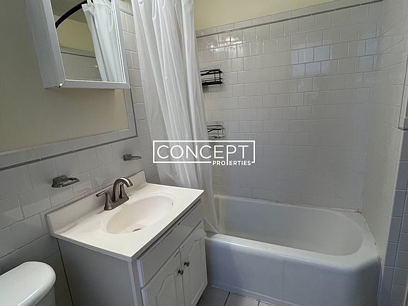 3rd image of 379 Commonwealth Ave #12