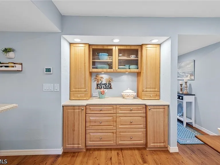 5890 Trailwinds Dr #522 — Photo 5