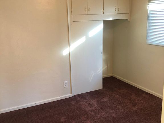 5th image of 758 Tourmaline St