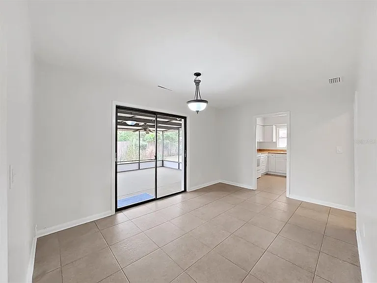 1701 Laurie Ln — Photo 8