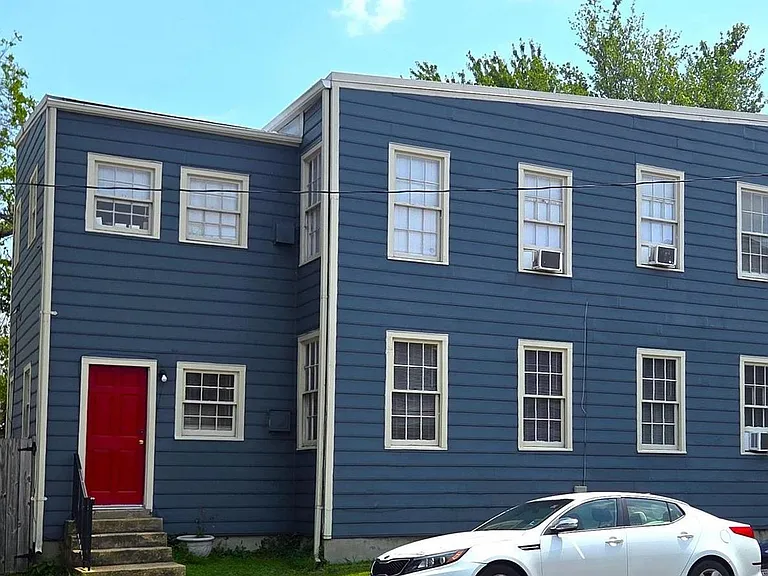 301 N West St #2 — Photo 1