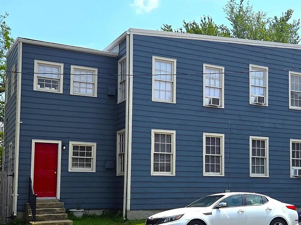 301 N West St #2