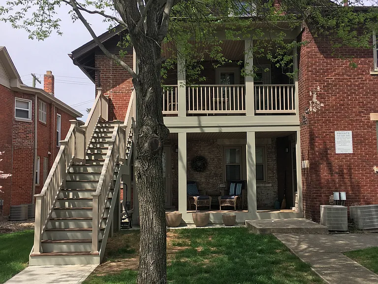 37 W Tompkins St #B — Photo 2
