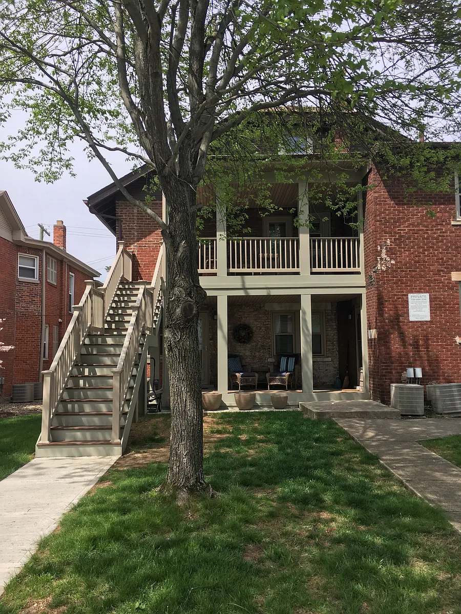 Building Photo - 37 W Tompkins St #B