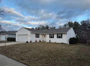 1504 White Pine Dr, Champaign, IL 61822