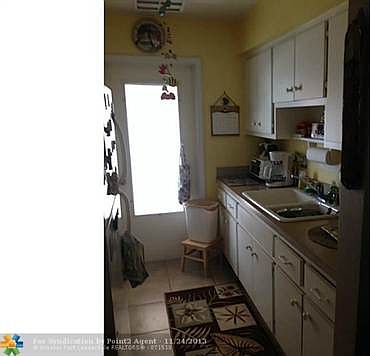 4th image of 2111 NE 42nd Ct APT 206W