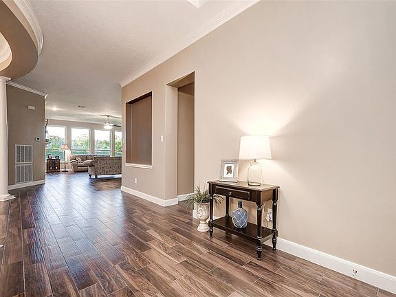 5th image of 9831 McMahon Ct