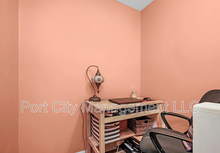 232 S Castle St — Photo 18
