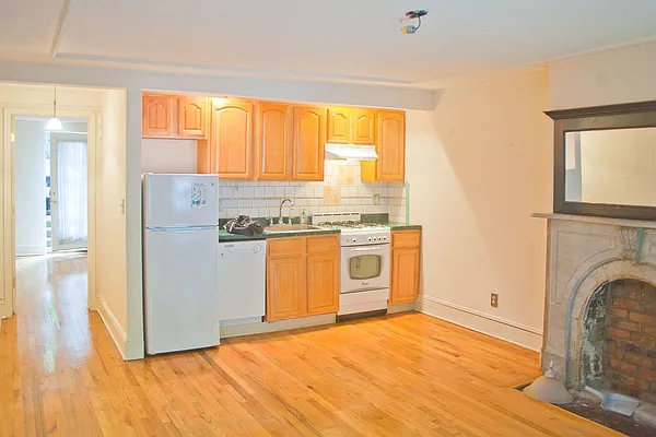 Rented by Doma Real Estate | media 11