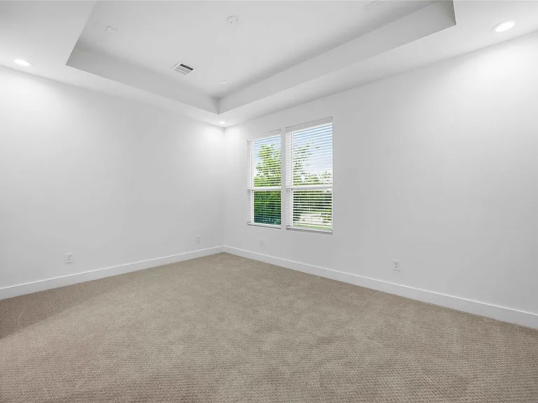 6627 Katarani Dr — Photo 21