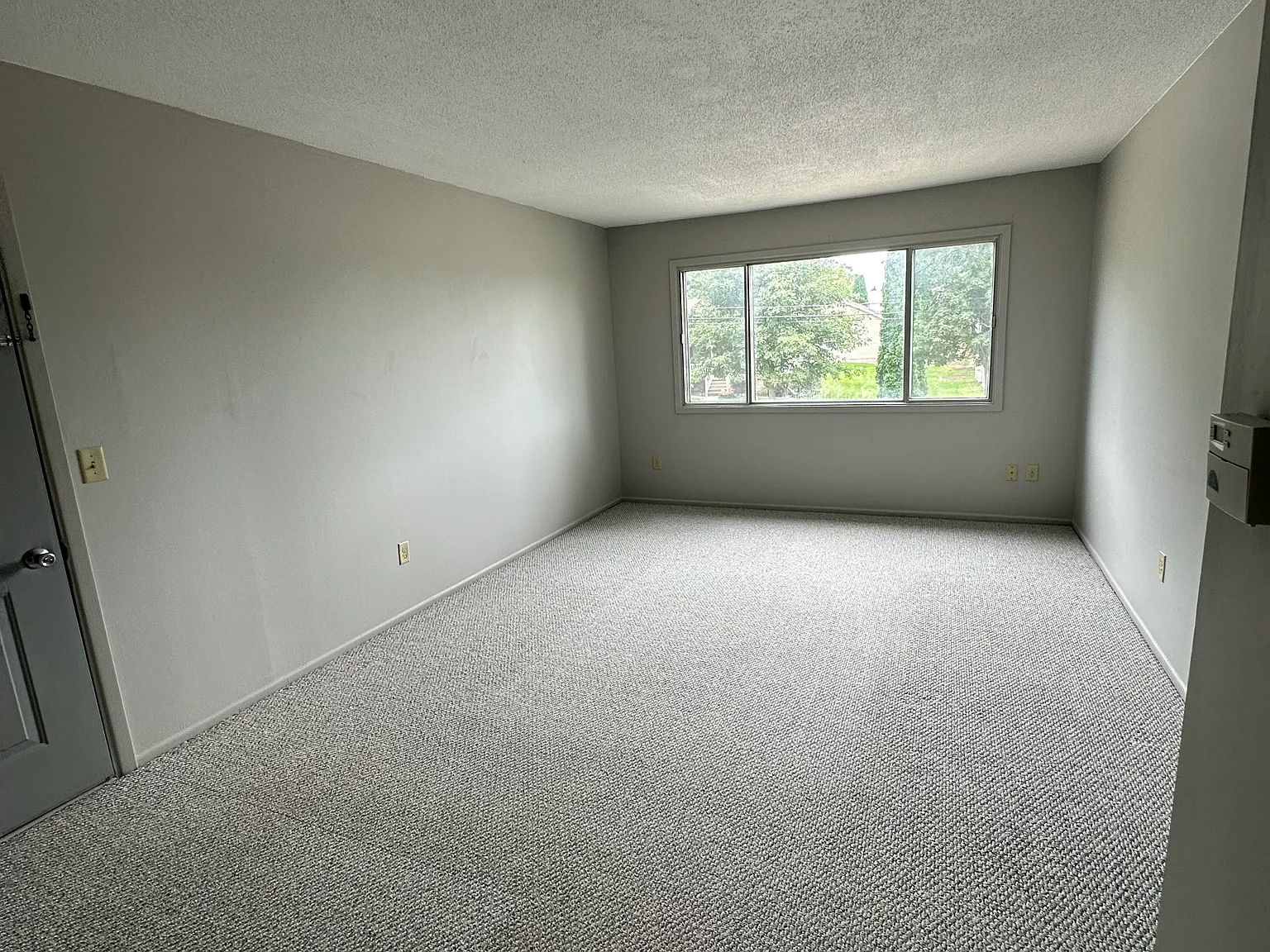 2 bed, $725 — Photo 2