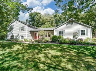 2820 Nantucket Rd, Beavercreek, OH 45434