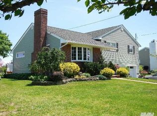 236 Ocean Ave, Amityville, NY 11701