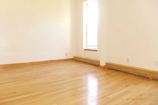 Rented by aptsandlofts.com | media 21