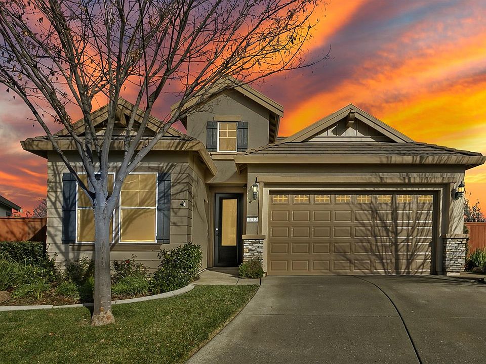 1st image of 2040 Arlington Dr