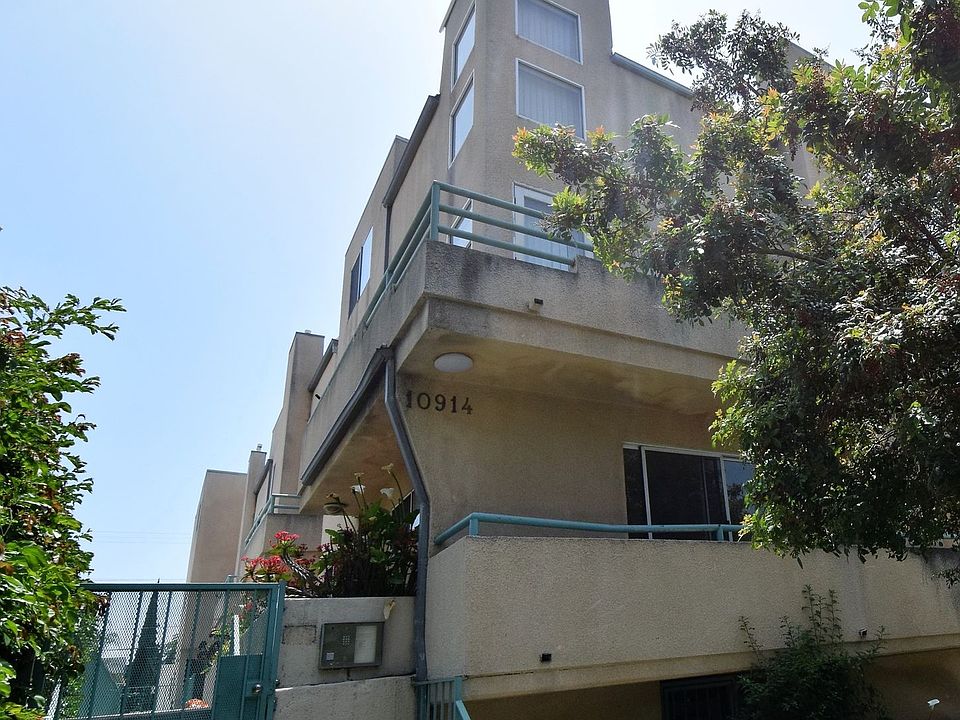 1st image of 10914 Camarillo St APT 1