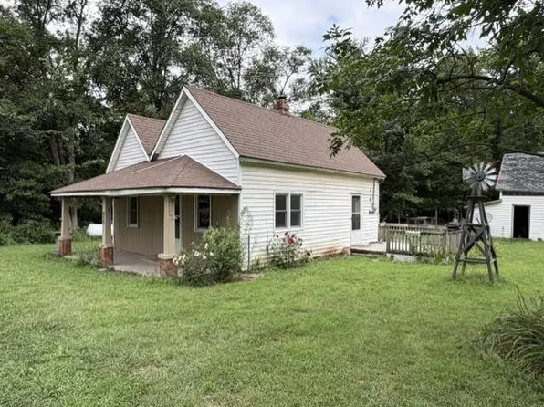 435 E 2nd Ave, Weatherby, MO 64497