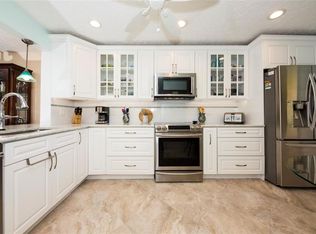 6980 SE Constitution Blvd APT 201, Hobe Sound, FL 33455