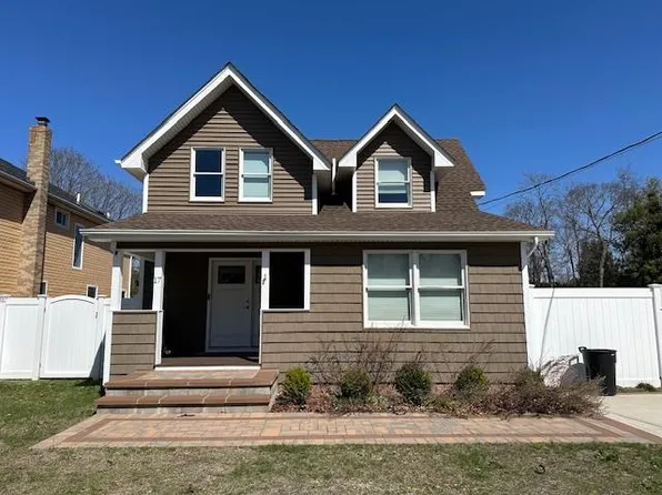 17 2nd Street, Islip, NY 11751