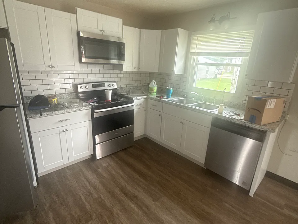 208 W Jefferson St #4