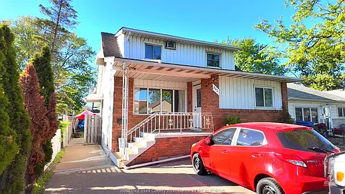 542 Charles St Photo 1